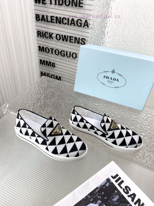 Prada's new loafersThe classic style has added new color elementsCrafted with a triangular p8lvjabdk - Image 7