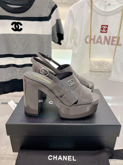 𝗖𝗛𝗔𝗡𝗘𝗟 Fashion Show Coarse Heel Water Platform Sandals Popular Running Single Explosive Prodeywg2f8g - Image 2