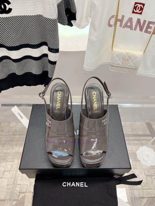 𝗖𝗛𝗔𝗡𝗘𝗟 Fashion Show Coarse Heel Water Platform Sandals Popular Running Single Explosive Prodeywg2f8g - Image 3
