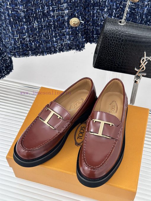Tods Classic Thick soled loafersSignature T-shaped buckle, simple and exquisiteThis hardware148vmf85 - Image 3