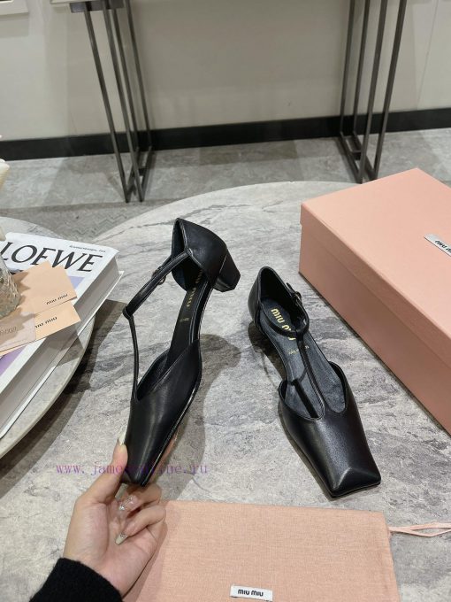 MIU MIU 24 Spring/Summer New Collection Retro Square Head Thick Heel Cool DragSimple yet cla63i18b2c - Image 4