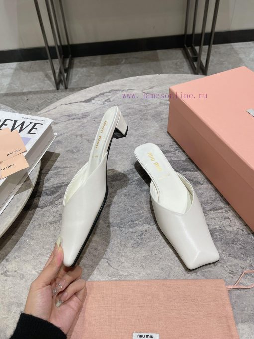 MIU MIU 24 Spring/Summer New Collection Retro Square Head Thick Heel Cool DragSimple yet cladtz7bsp5 - Image 4