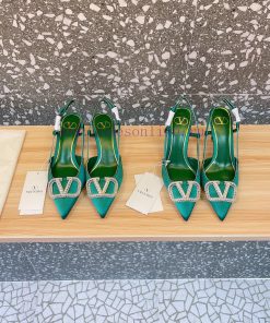 Valentino VLogo series shoes, the latest rhinestone buckle series, the most detailed and per0rxk8ggb