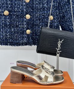 L * V donkey brand classic explosive hollow out designThick heeled slippersThe fabric is madjzd1x615