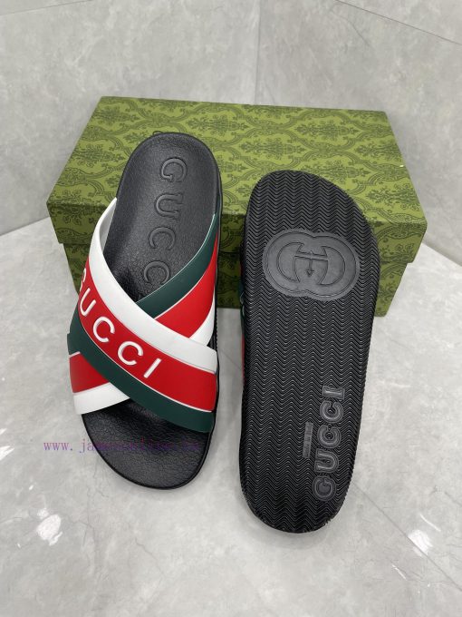 ️Gucci official website unisex woven rubber slippers sandalsThe mixed style continues to enrc78bkbog - Image 9