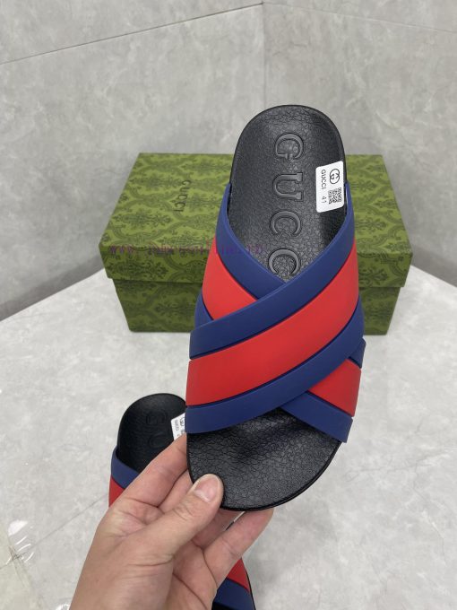 ️Gucci official website unisex woven rubber slippers sandalsThe mixed style continues to enr8hb4c5df - Image 7
