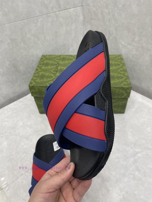 ️Gucci official website unisex woven rubber slippers sandalsThe mixed style continues to enr8hb4c5df - Image 8