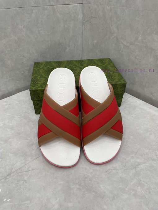 ️Gucci official website unisex woven rubber slippers sandalsThe mixed style continues to enrg1eglyfk - Image 3