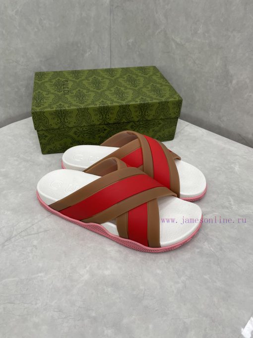 ️Gucci official website unisex woven rubber slippers sandalsThe mixed style continues to enrg1eglyfk - Image 4