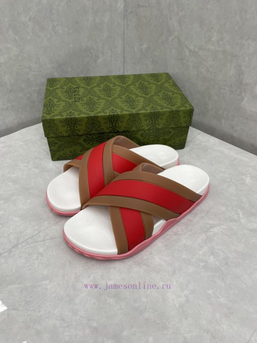 ️Gucci official website unisex woven rubber slippers sandalsThe mixed style continues to enrg1eglyfk - Image 5