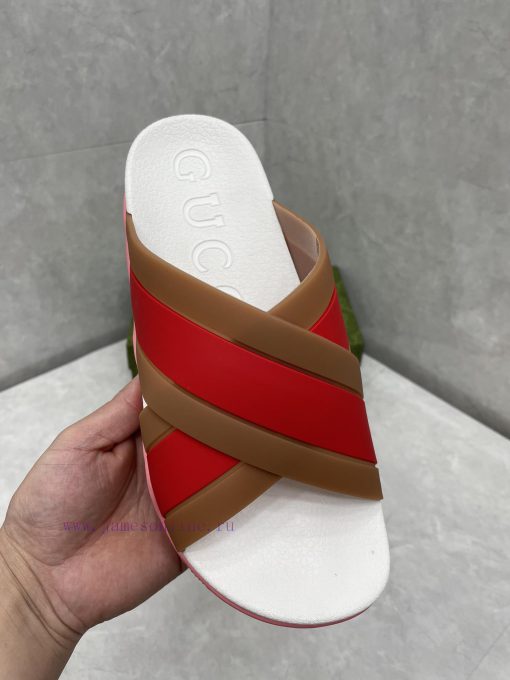 ️Gucci official website unisex woven rubber slippers sandalsThe mixed style continues to enrg1eglyfk - Image 9