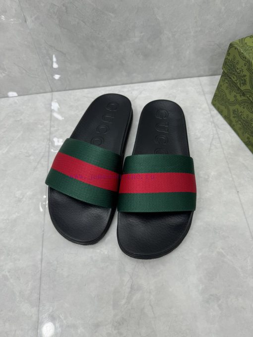 ️Gucci official website unisex woven rubber slippers sandalsThe mixed style continues to enrc6wuuzcp - Image 6