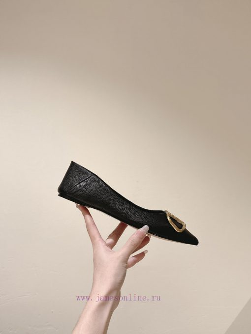 Flat bottomed | ² ⁰ ² 4 𝐬𝐬 🤍🤎 Is your shoe cabinet missing a pair from the Four Seasons Verso9zc9iel - Image 9