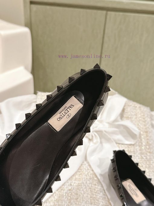 Flat bottomed | ² ⁰ ² 4 𝐬𝐬 🤍🤎 Is your shoe cabinet missing a pair from the Four Seasons Versnjjtmvur - Image 7
