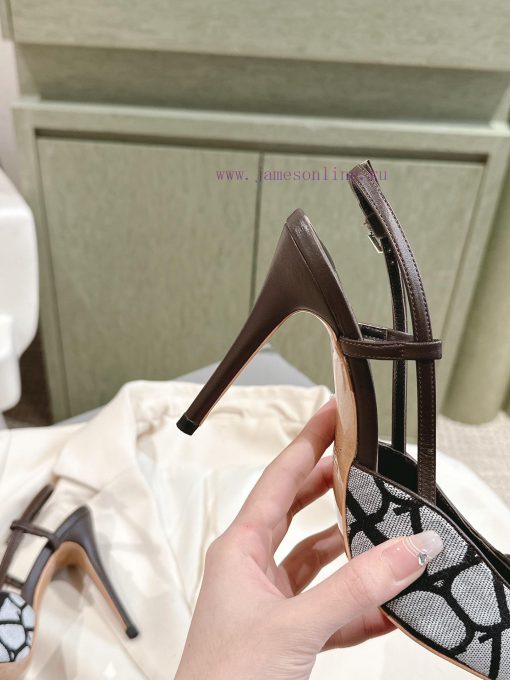 Flat bottomed | ² ⁰ ² 4 𝐬𝐬 🤍🤎 Is your shoe cabinet missing a pair from the Four Seasons Versad8qmg8z - Image 5