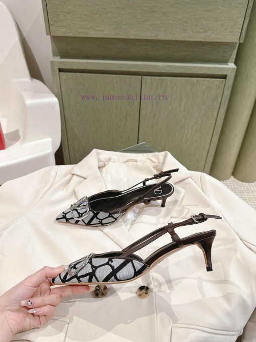 Flat bottomed | ² ⁰ ² 4 𝐬𝐬 🤍🤎 Is your shoe cabinet missing a pair from the Four Seasons Vers1fhd9omy - Image 4