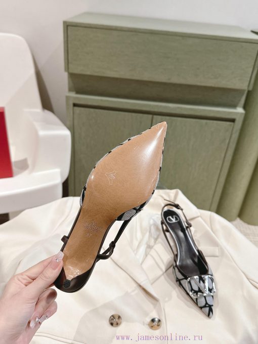 Flat bottomed | ² ⁰ ² 4 𝐬𝐬 🤍🤎 Is your shoe cabinet missing a pair from the Four Seasons Vers1fhd9omy - Image 7