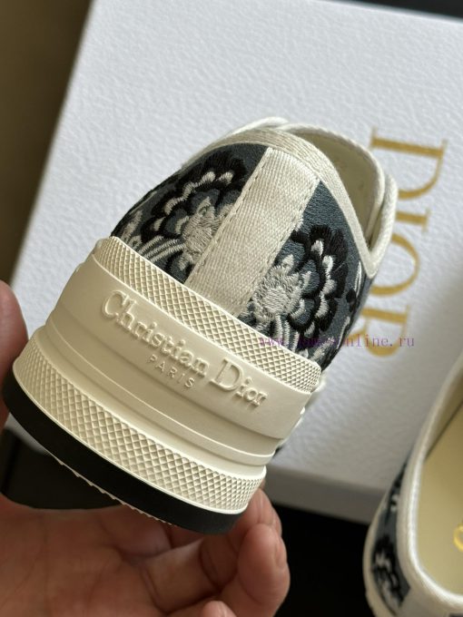 Insert 24 new colors in three colorsDior 24 Early Spring Red soled Embroidered SneakersThe t77iqc3ty - Image 8
