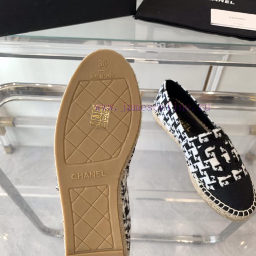 Chanel's new fisherman shoes are made with top-notch craftsmanship, with pure handmade stitcaqqcahor - Image 10
