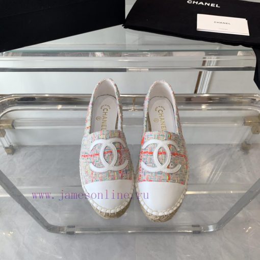 Chanel's new fisherman shoes are made with top-notch craftsmanship, with pure handmade stitcrq4nmxmb
