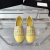 Chanel's new fisherman shoes are made with top-notch craftsmanship, with pure handmade stitcldv8az28