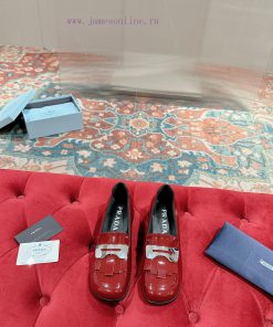 ️  PRADA makes a hot debut with top-notch photos, original remastered version, super regular4bcfnk7n