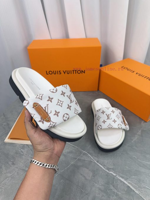 LV Lv brand L Home 2023 popular embossed logo embossed cool slippers. This Pool Pillow Comfofw0tvrza - Image 6