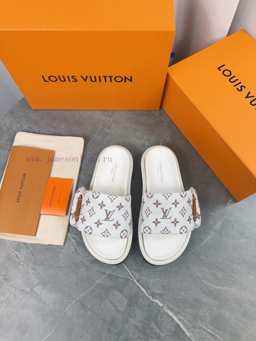 LV Lv brand L Home 2023 popular embossed logo embossed cool slippers. This Pool Pillow Comfofw0tvrza - Image 9