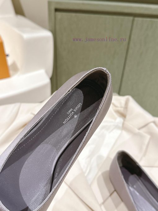 Louis Vuitton | ² ⁰ ² 4 𝐬𝐬 🤍🤎 𝐋𝐨𝐮𝐢𝐬𝐕𝐮𝐢𝐭𝐭𝐨𝐧 LV Cruise Women's Shoes Early Spring New Beautifueo4nzi57 - Image 7