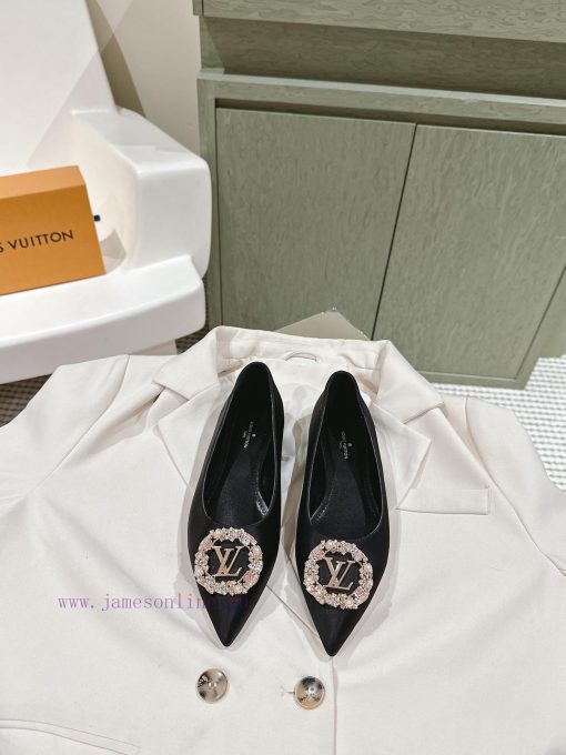 Louis Vuitton | ² ⁰ ² 4 𝐬𝐬 🤍🤎 𝐋𝐨𝐮𝐢𝐬𝐕𝐮𝐢𝐭𝐭𝐨𝐧 LV Cruise Women's Shoes Early Spring New Beautifu7641ig43