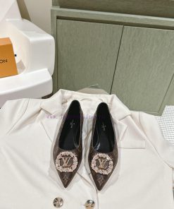 Louis Vuitton | ² ⁰ ² 4 𝐬𝐬 🤍🤎 𝐋𝐨𝐮𝐢𝐬𝐕𝐮𝐢𝐭𝐭𝐨𝐧 LV Cruise Women's Shoes Early Spring New Beautifullinf5qy