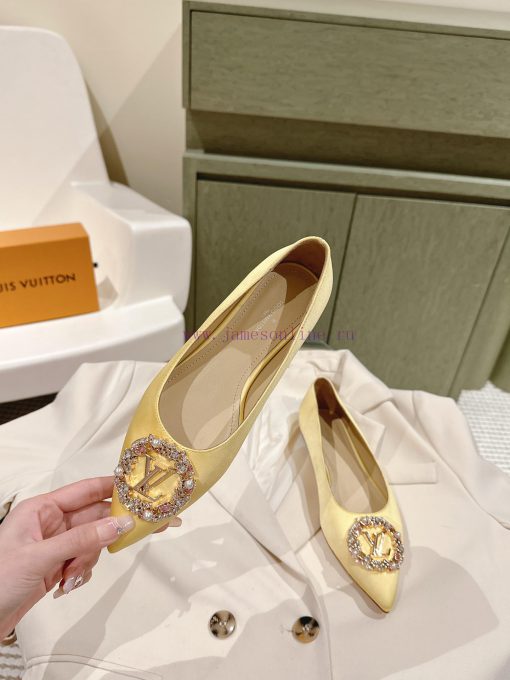 Louis Vuitton | ² ⁰ ² 4 𝐬𝐬 🤍🤎 𝐋𝐨𝐮𝐢𝐬𝐕𝐮𝐢𝐭𝐭𝐨𝐧 LV Cruise Women's Shoes Early Spring New Beautifutymz9itk - Image 4