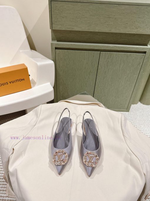 Louis Vuitton | ² ⁰ ² 4 𝐬𝐬 🤍🤎 𝐋𝐨𝐮𝐢𝐬𝐕𝐮𝐢𝐭𝐭𝐨𝐧 LV Cruise Women's Shoes Early Spring New Beautifucl1msosu