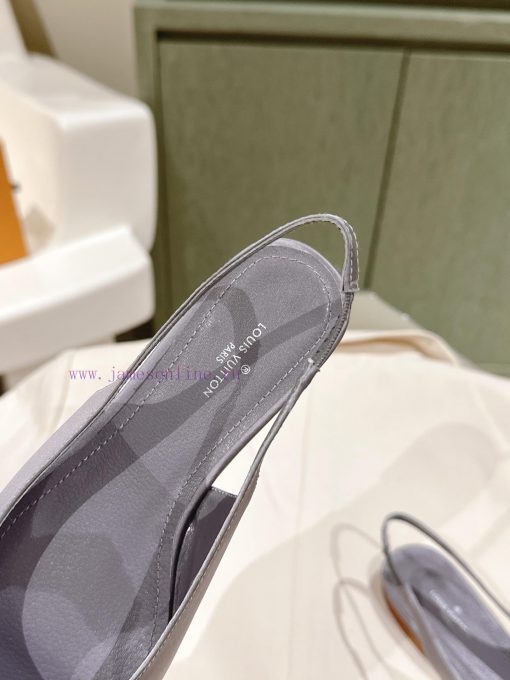 Louis Vuitton | ² ⁰ ² 4 𝐬𝐬 🤍🤎 𝐋𝐨𝐮𝐢𝐬𝐕𝐮𝐢𝐭𝐭𝐨𝐧 LV Cruise Women's Shoes Early Spring New Beautifucl1msosu - Image 7