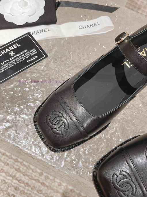 Spot sale𝐂𝐡 * 𝐧𝐞𝐥 23 Top selling productAuthentic gradeColor: Black/White/ApricotImported miwzsgoacc - Image 7