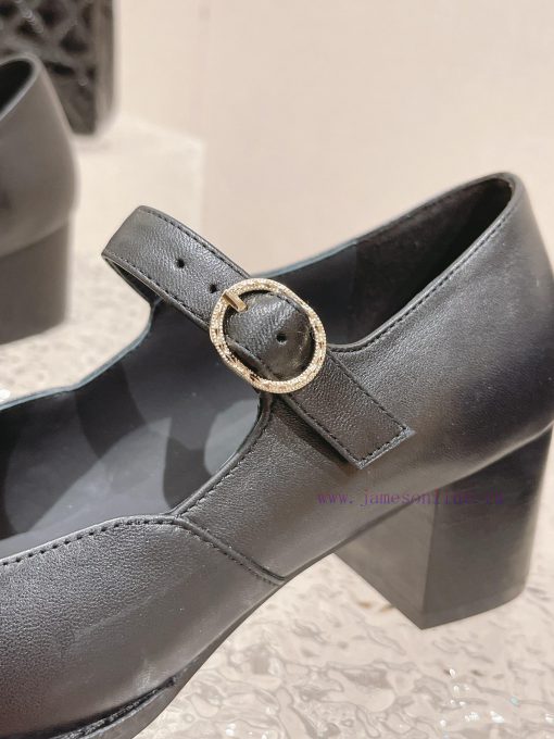 Spot sale𝐂𝐡 * 𝐧𝐞𝐥 23 Top selling productAuthentic gradeColor: Black/White/ApricotImported miwzsgoacc - Image 9