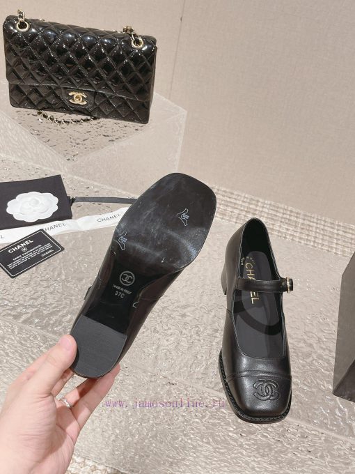 Spot sale𝐂𝐡 * 𝐧𝐞𝐥 23 Top selling productAuthentic gradeColor: Black/White/ApricotImported miwzsgoacc - Image 10