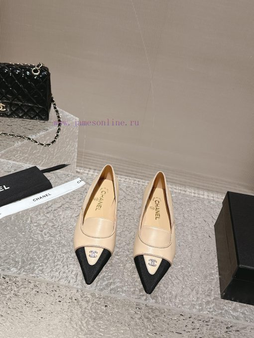 Spot sale𝐂𝐡 * 𝐧𝐞𝐥 23 Top selling productAuthentic gradeColor: Black/White/ApricotImported mi8otc17wl