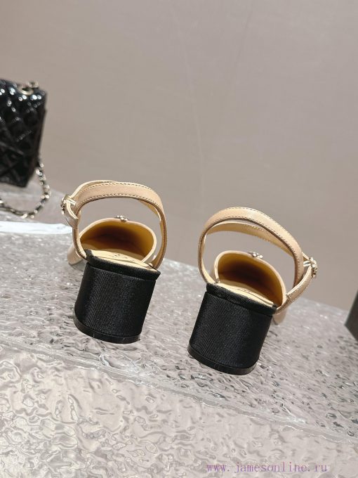 Spot sale𝐂𝐡 * 𝐧𝐞𝐥 23 Top selling productAuthentic gradeColor: Black/White/ApricotImported mi50jsfg7z - Image 8