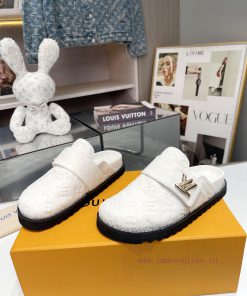 Complete set of high-end gift box packagingLoui& Vuitto& 2024Flat bottomed sandals 🦋 ️Genuinqcm10y0a