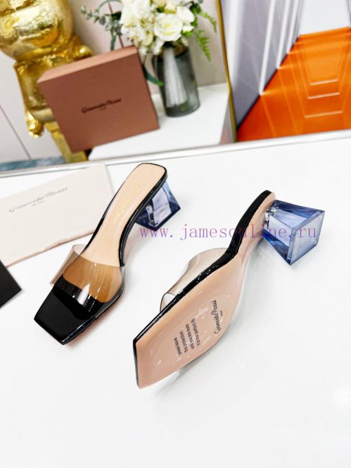 𝙂𝙞𝙖𝙣𝙫𝙞𝙩𝙤 𝙧𝙤𝙨𝙨𝙞Gian VitorossiGianvito rossi                         The brand's iconic contrajaw68xp5 - Image 3