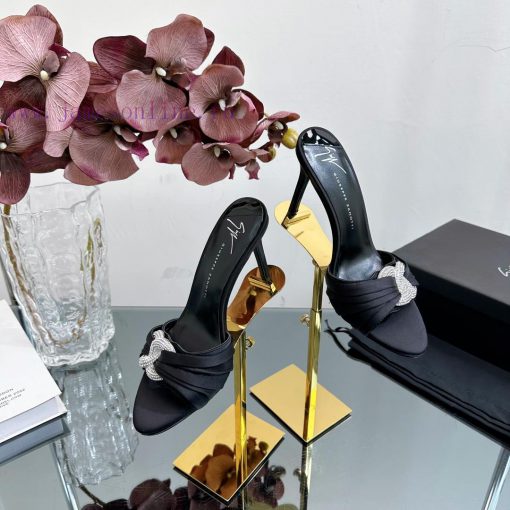 Giuseppe Zanotti - SS2024 New Spring and Summer Collection Diamond Button Single Shoes/Slipp2kj4m3vr - Image 2