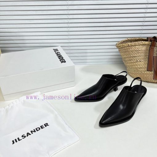 Jil Sander's Spring/Summer New Cat Heel Pointed Single Shoes with Baotou Slippers exude a seknddebag - Image 5