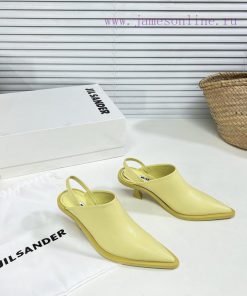 Jil Sander's Spring/Summer New Cat Heel Pointed Single Shoes with Baotou Slippers exude a se6rcufls0