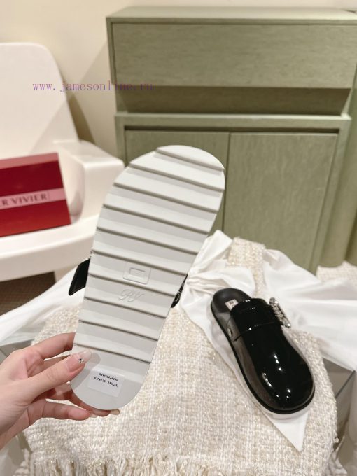 | ²⁰²4 𝐬𝐬  🤍🤎𝐑𝐨𝐠𝐞𝐫𝐕𝐢𝐯𝐢𝐞𝐫 Roger Vivian's latest Boken slippers, lazy head slippers are the mia08c7qo - Image 7