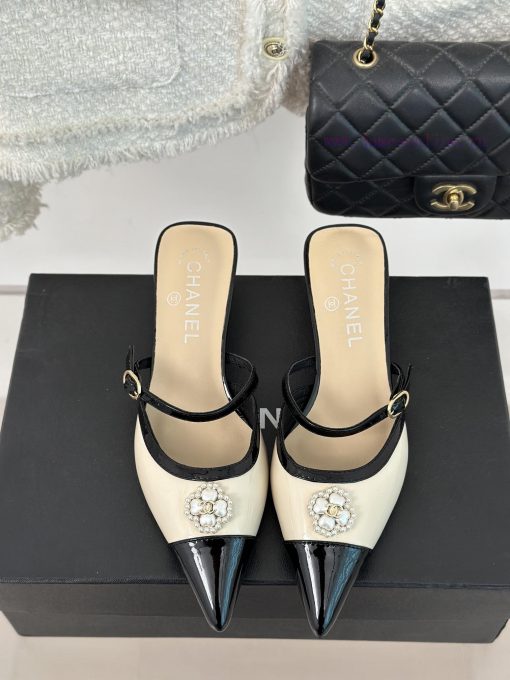 Chanel | Chanel 24C New Product ClassicDouble C Clover Pearl Sandals and Slippers SeriesThe 096339os - Image 5
