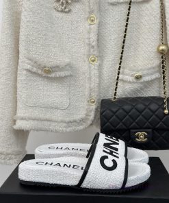 Chanel | Chanel 23p New Large Letter Lazy SlippersIn summer, it is necessary for everyone tov67mqu3a