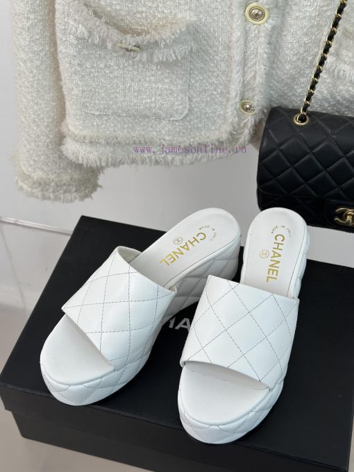 Chanel | Chanel 23c New ProductLingge thick soled sponge sandals and slippersA must-have coofy9lv5lu - Image 3