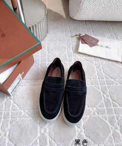 Loro Pian * LP's timeless classic men's loafers are simple, fashionable, and have a super co3lky9h6d