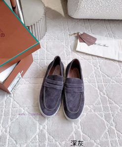 Loro Pian * LP's timeless classic men's loafers are simple, fashionable, and have a super coghe9du8a